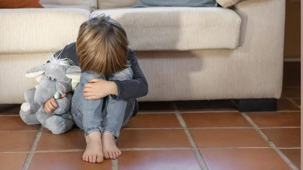mengatasi trauma anak