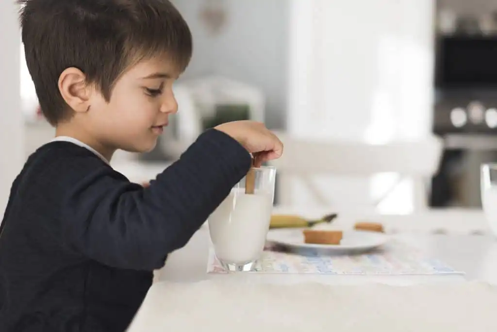 Anak Susah Makan Tapi Sering Minum Susu