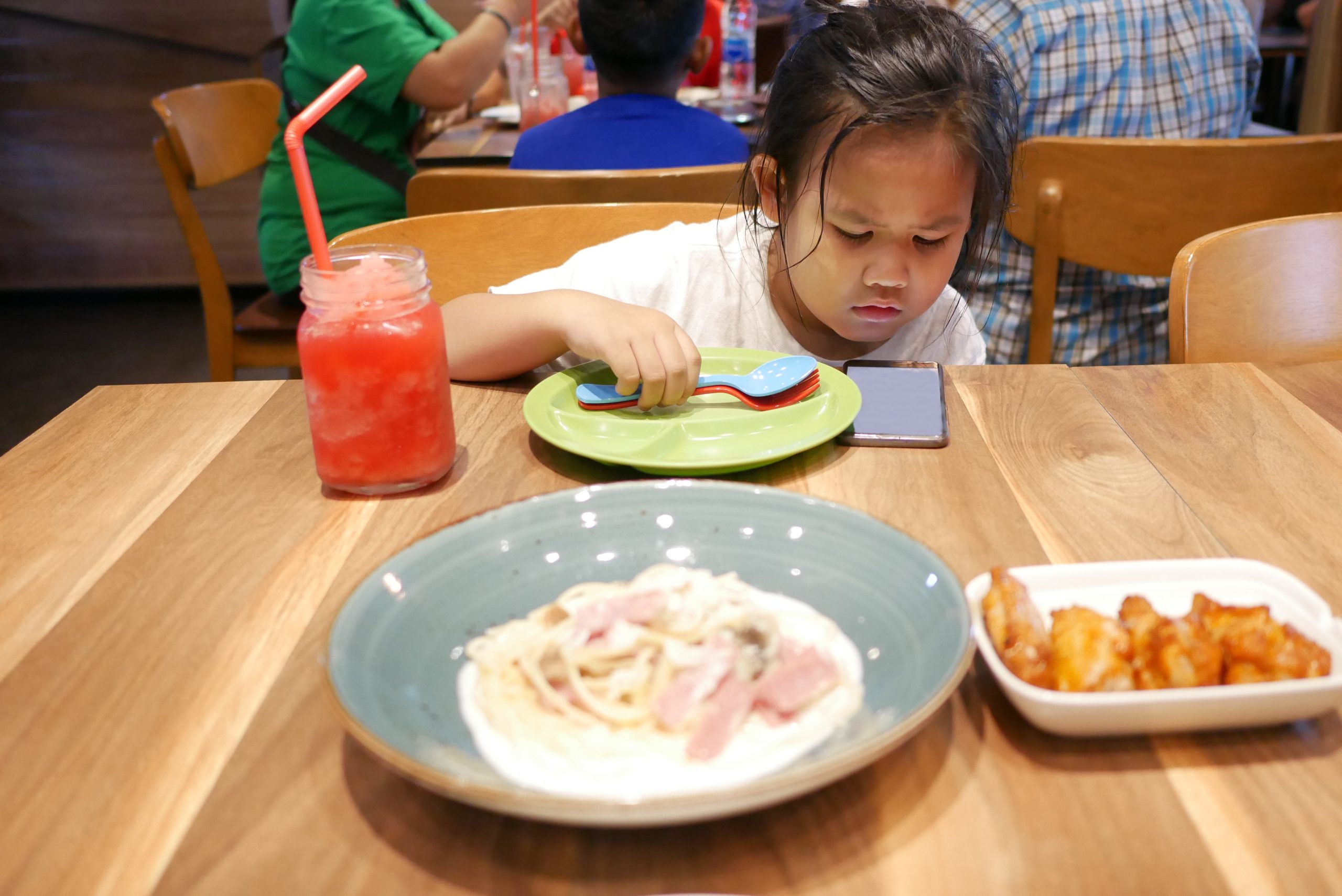 Anak Menolak Makan Sayur dan Nasi, Apakah Bisa Diatasi dengan Hipnoterapi?